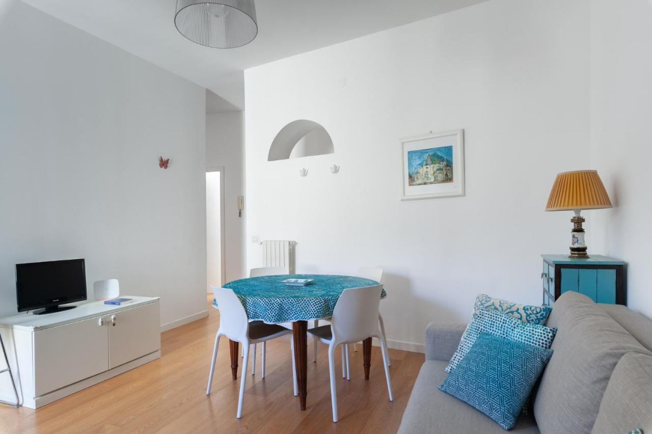 Casa Flo Con Terrazza E Ascensore Σαλέρνο Εξωτερικό φωτογραφία