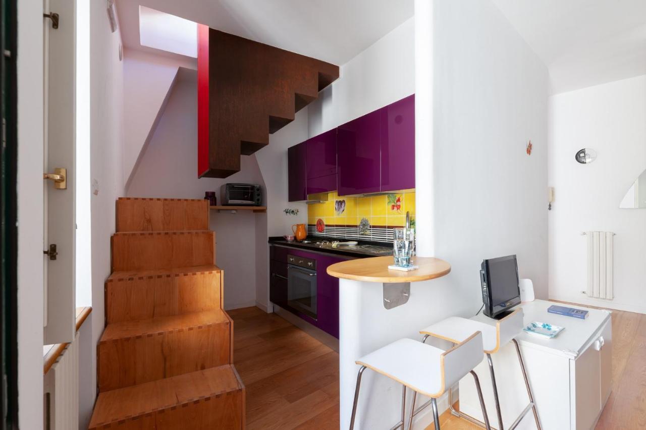 Casa Flo Con Terrazza E Ascensore Σαλέρνο Εξωτερικό φωτογραφία