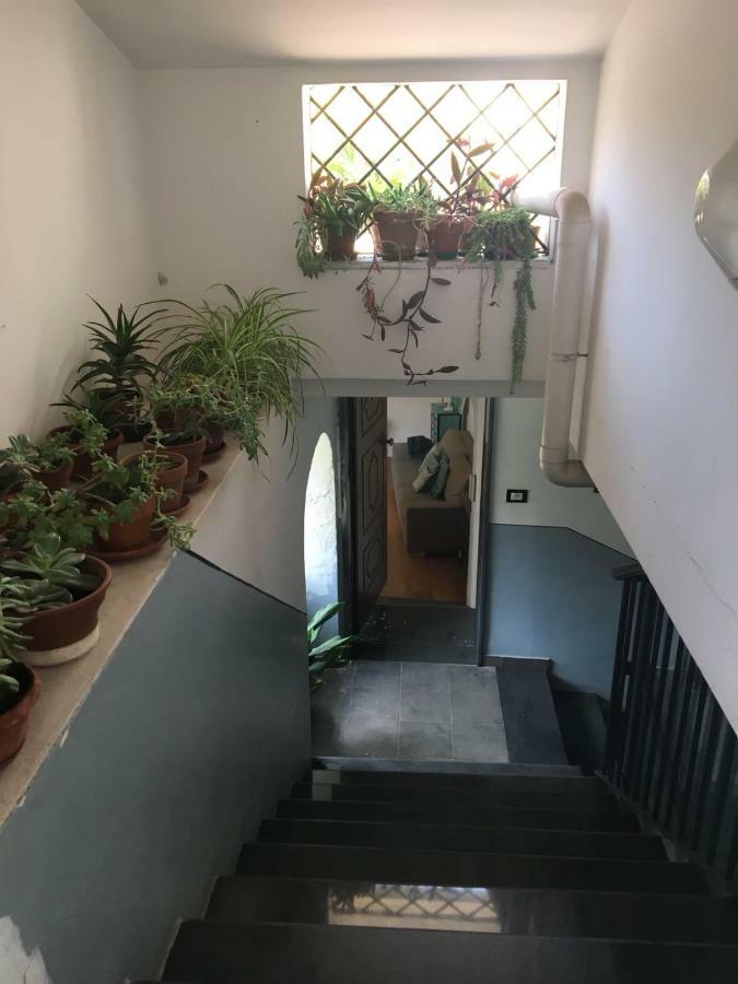 Casa Flo Con Terrazza E Ascensore Σαλέρνο Εξωτερικό φωτογραφία